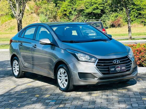 HYUNDAI HB20S 1.6 COMFORT PLUS 16V FLEX 4P AUTOMÁTICO